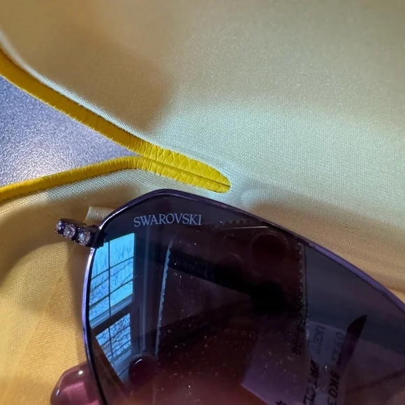 56mm Swarovski crystal oval sunglasses - Picture 4 of 6